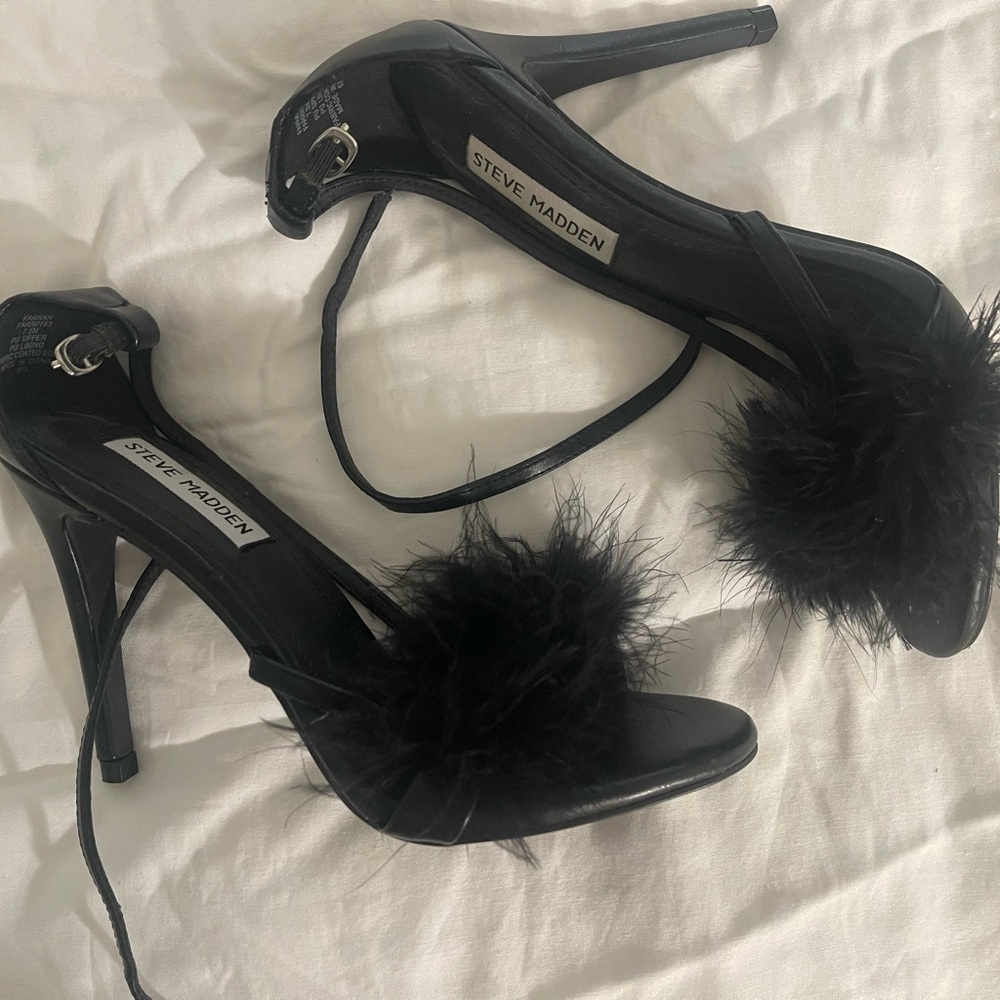 Steve Madden Black Feathered Heels